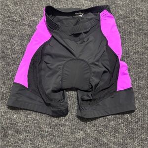 Beroy Women's Black and Pink Cycling Shorts